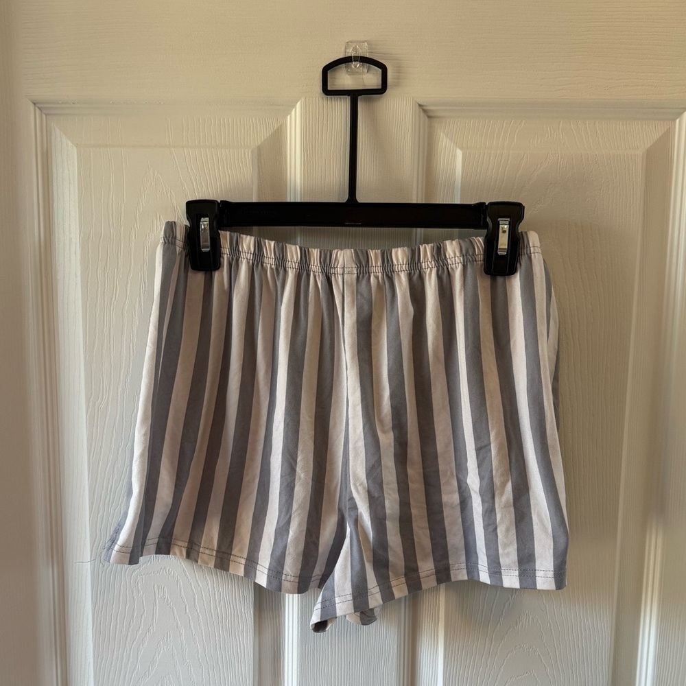 Pajama Set - Picture 5 of 7